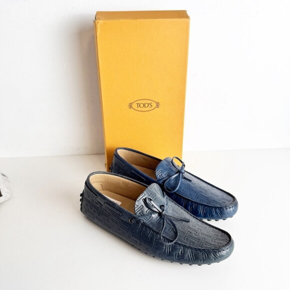 Tod's Gommini Driving Loafers with Embossed All Over Logo in Blue size 7.5 - Picture 1 of 7
